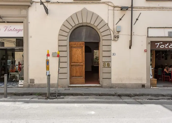 Heart Of Florence In Great Location